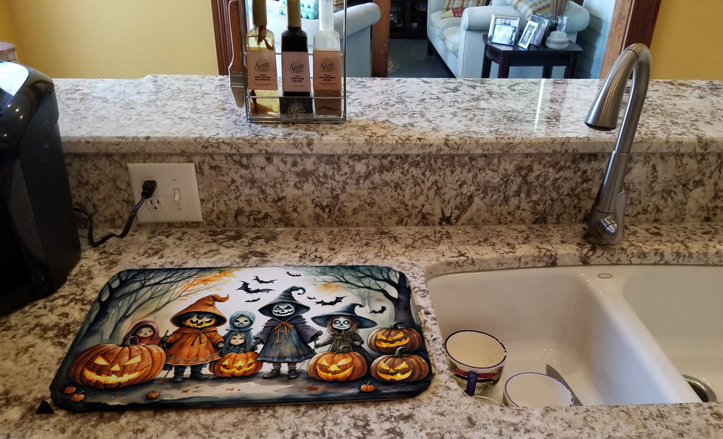 Trick or Treaters Spooky Halloween Dish Drying Mat Absorbent Dish Drying Mat Pad for Kitchen Counter Dish Drainer Mat for Countertop, 14 x 21", Multicolor
