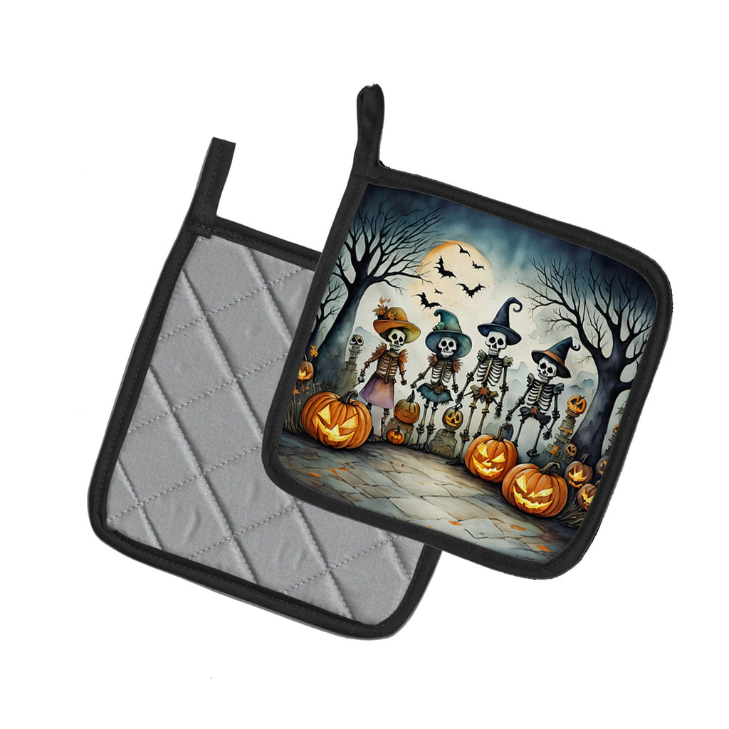 Calacas Skeletons Spooky Halloween Pot Holder Set of 2 Heat Resistant Quilted Hot Pads 7.5 x 7.5 Inch, Insulated Kitchen Trivets for Cooking & Baking