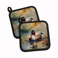 Canvasback Duck Swimming Pond Wildlife Pot Holder Set of 2 Heat Resistant Quilted Hot Pads 7.5 x 7.5 Inch, Insulated Kitchen Trivets for Cooking & Baking