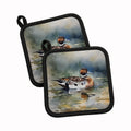 Northern Pintail Duck Swimming Pot Holder Set of 2 Heat Resistant Quilted Hot Pads 7.5 x 7.5 Inch, Insulated Kitchen Trivets for Cooking & Baking