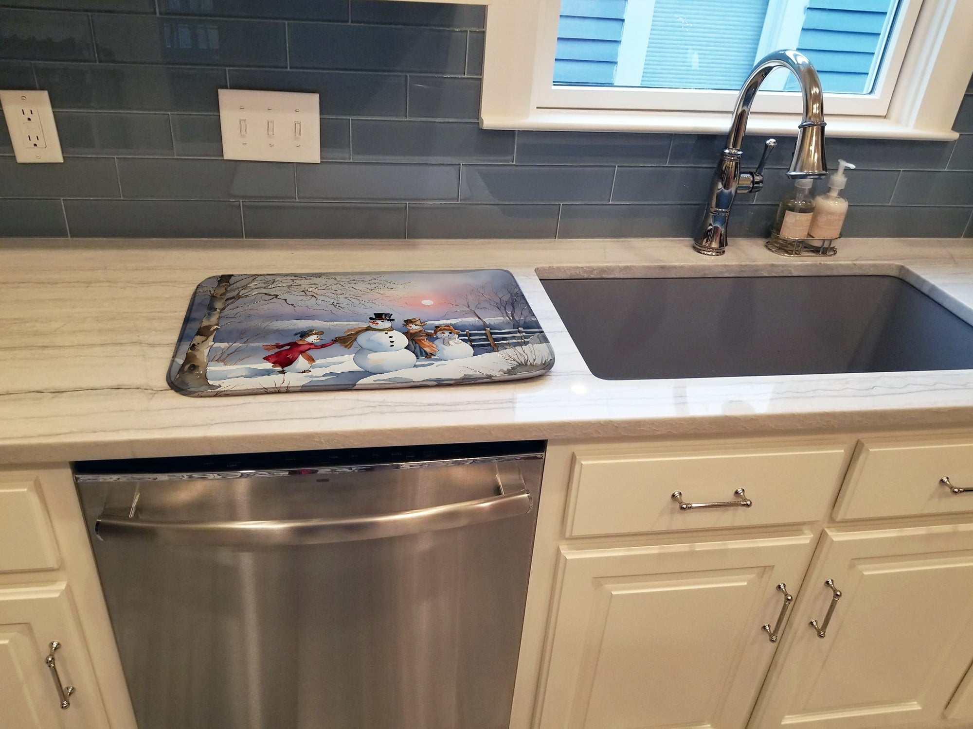 Christmas Snowman Family Playing Winter Scene Watercolor Dish Drying Mat Absorbent Dish Drying Mat Pad for Kitchen Counter Dish Drainer Mat for Countertop, 14 x 21", Multicolor