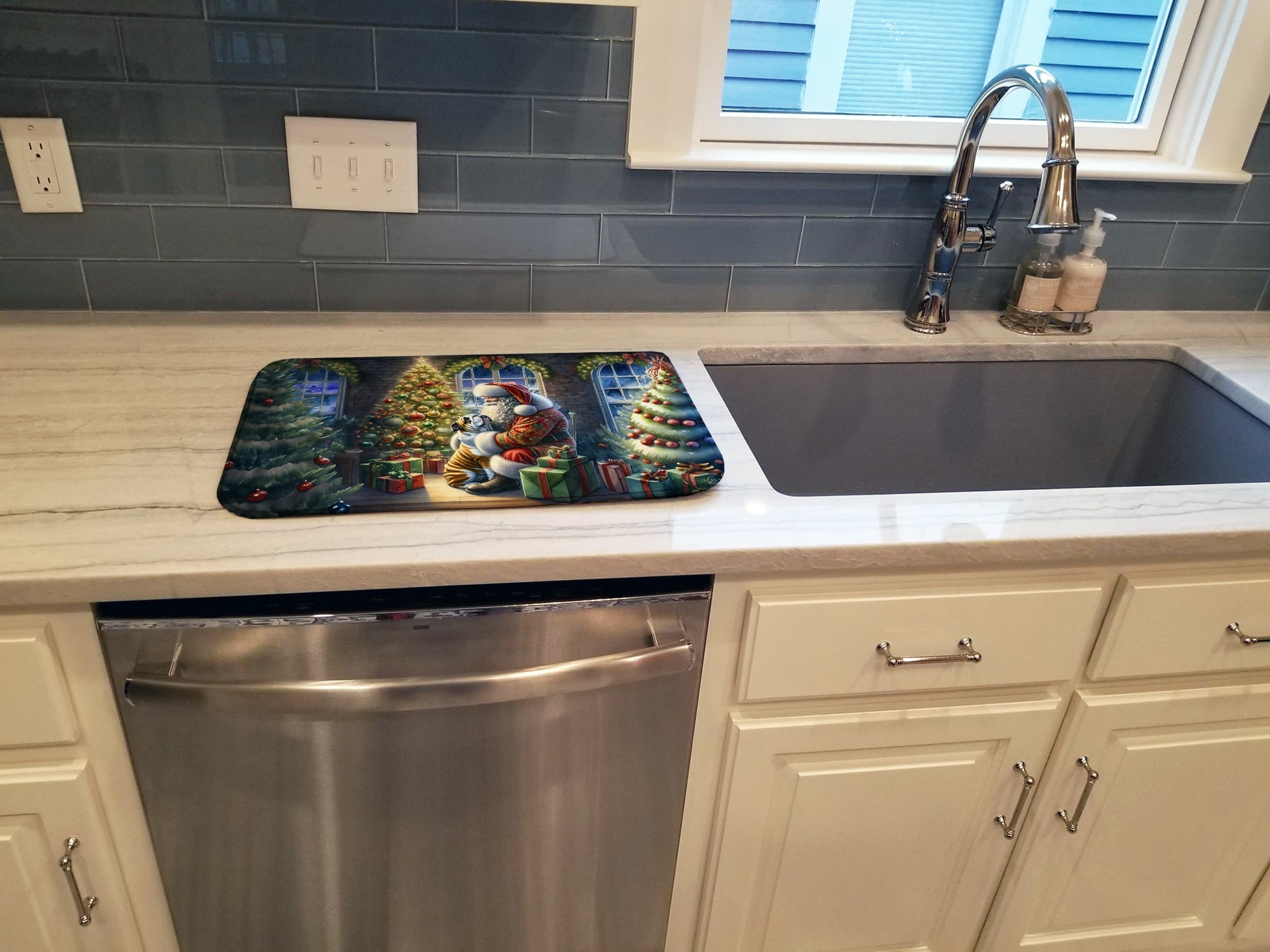 English Bulldog and Santa Claus Dish Drying Mat Absorbent Dish Drying Mat Pad for Kitchen Counter Dish Drainer Mat for Countertop, 14 x 21", Multicolor