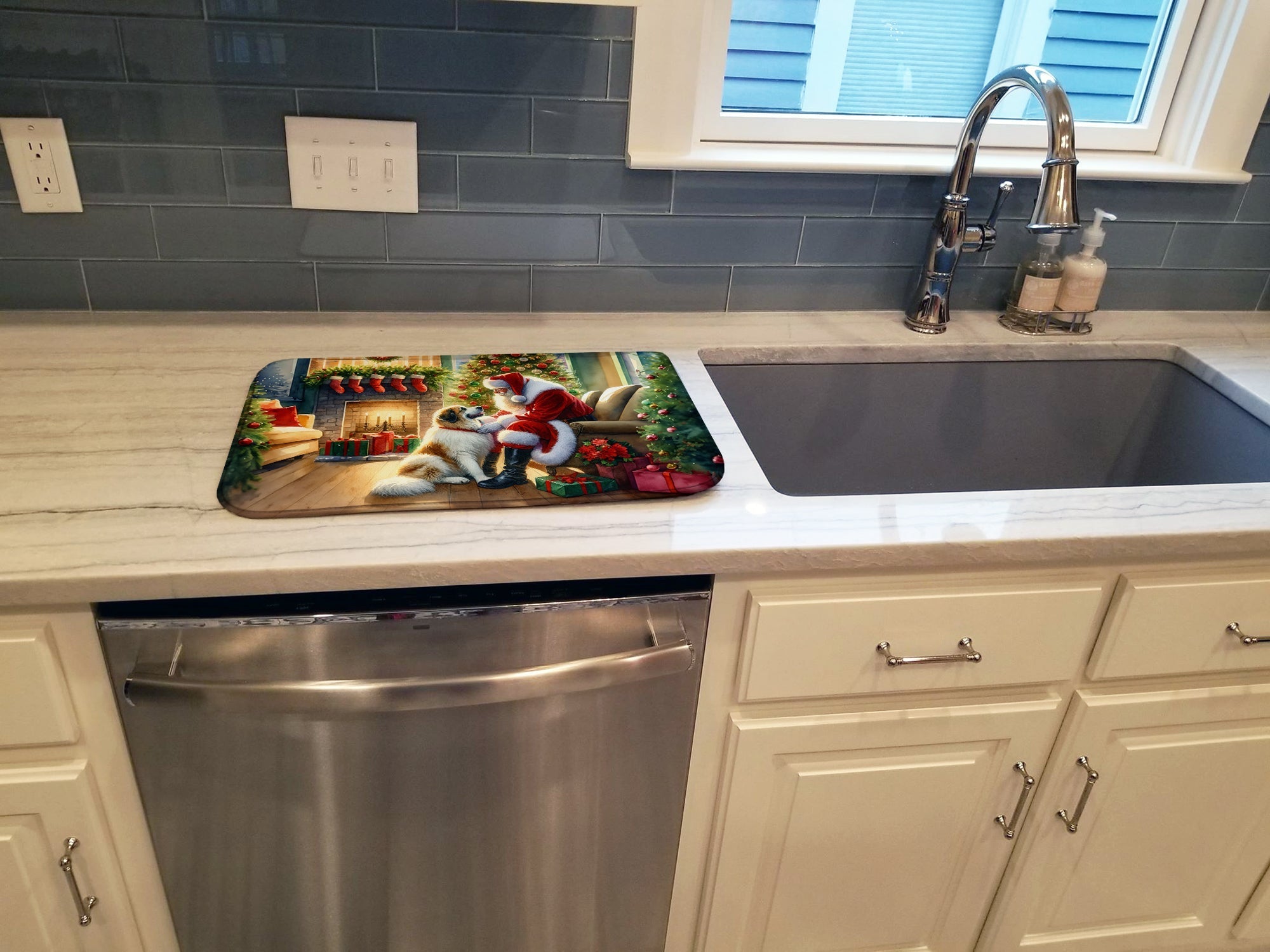 Great Pyrenees and Santa Claus Dish Drying Mat Absorbent Dish Drying Mat Pad for Kitchen Counter Dish Drainer Mat for Countertop, 14 x 21", Multicolor