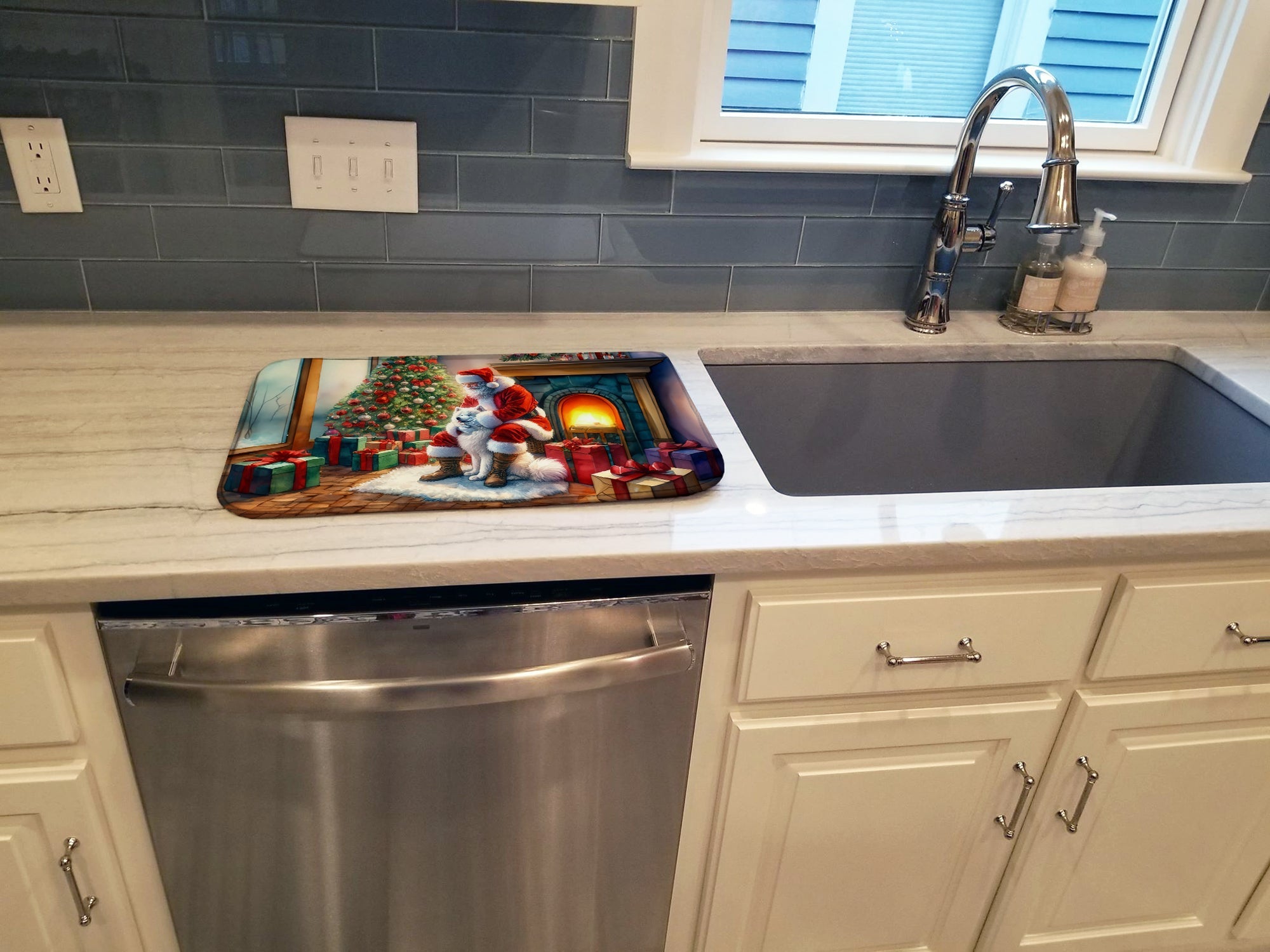 Samoyed and Santa Claus Dish Drying Mat Absorbent Dish Drying Mat Pad for Kitchen Counter Dish Drainer Mat for Countertop, 14 x 21", Multicolor