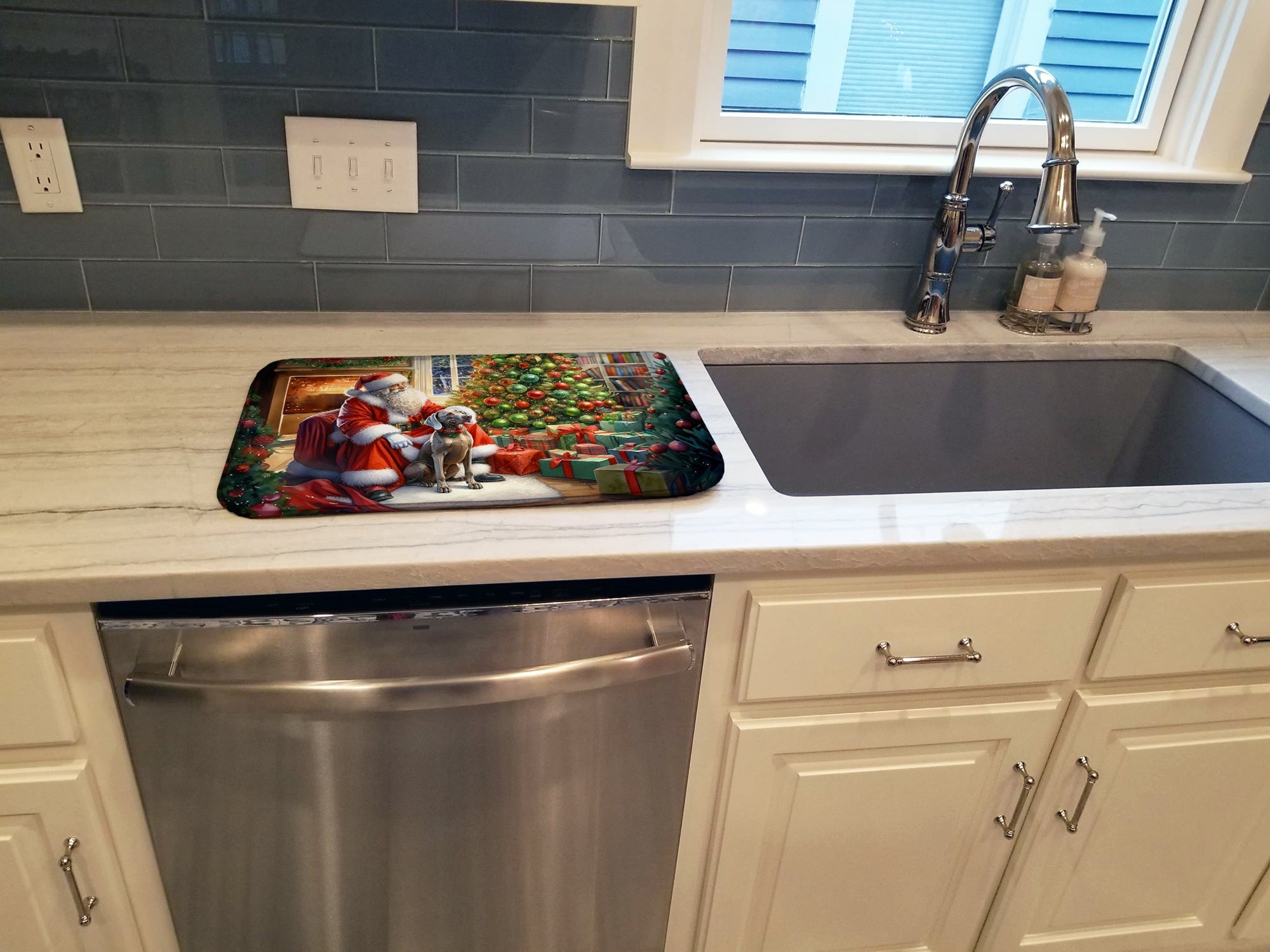 Weimaraner and Santa Claus Dish Drying Mat Absorbent Dish Drying Mat Pad for Kitchen Counter Dish Drainer Mat for Countertop, 14 x 21", Multicolor