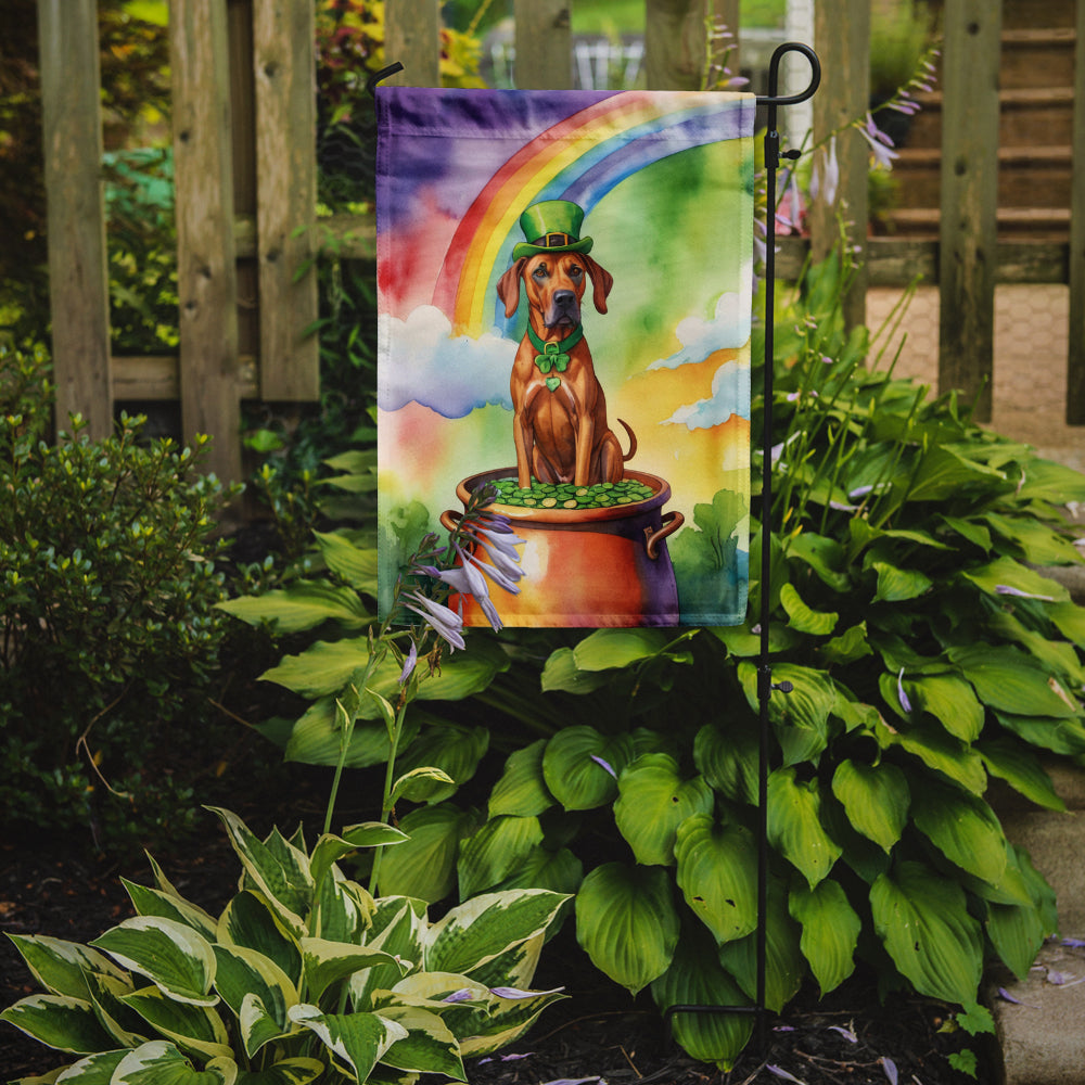 Rhodesian Ridgeback St Patrick's Day Garden Flag Mailbox Decorative Yard Banner Outside Patio Artwork for Flower Beds, Garden Size, Multicolor