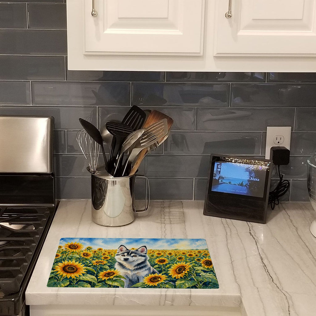 Alaskan Klee Kai in Sunflowers Cutting Board Tempered Glass Kitchen Cutting Surface, Heat Resistant Chopping Board with Non-Slip Feet, Decorative Food Prep & Serving