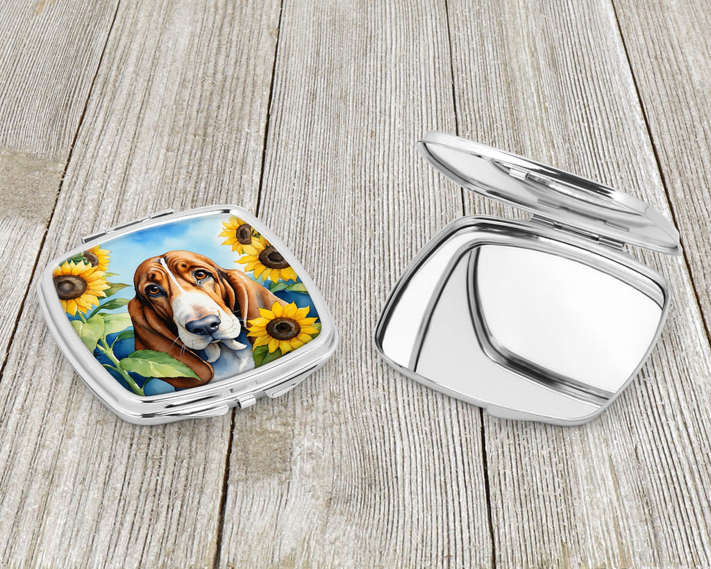 Basset Hound in Sunflowers Compact Mirror Decorative Travel Makeup Mirror for Women Girls Gifts Pocket Makeup Mirror Folding Handheld