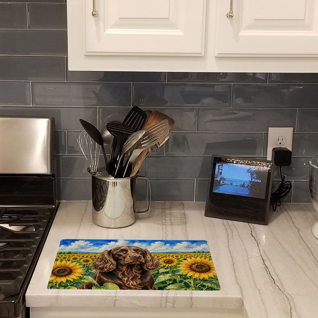 Boykin Spaniel in Sunflowers Cutting Board Tempered Glass Kitchen Cutting Surface, Heat Resistant Chopping Board with Non-Slip Feet, Decorative Food Prep & Serving
