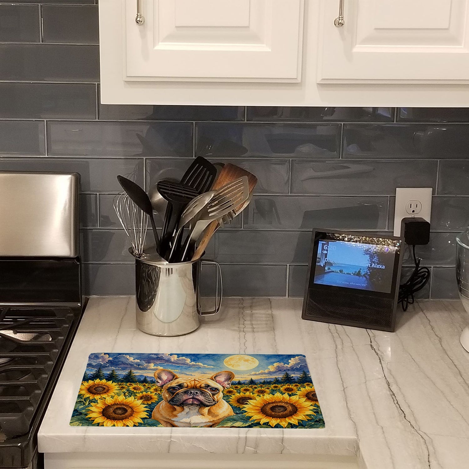 French Bulldog in Sunflowers Cutting Board Tempered Glass Kitchen Cutting Surface, Heat Resistant Chopping Board with Non-Slip Feet, Decorative Food Prep & Serving
