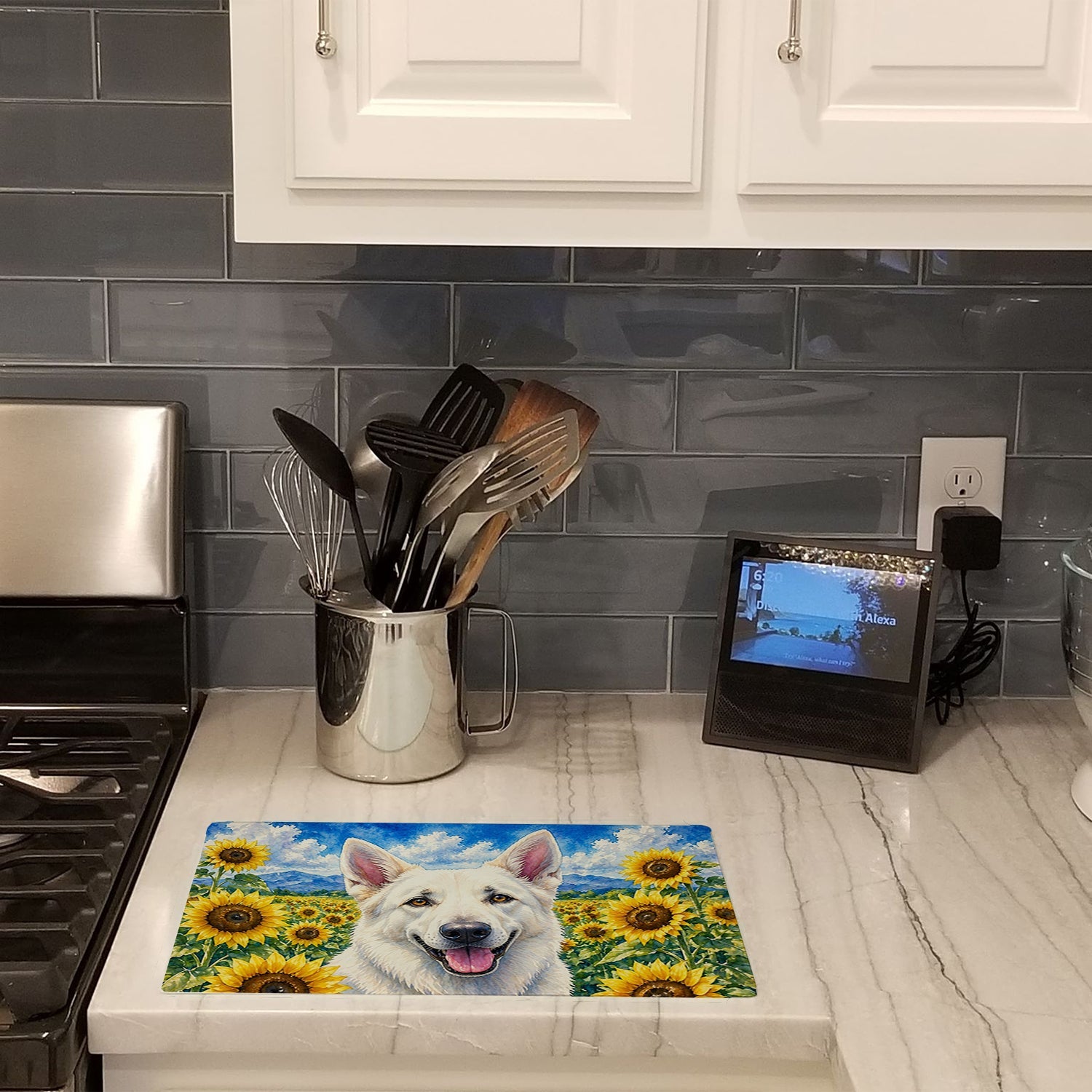 White German Shepherd in Sunflowers Cutting Board Tempered Glass Kitchen Cutting Surface, Heat Resistant Chopping Board with Non-Slip Feet, Decorative Food Prep & Serving