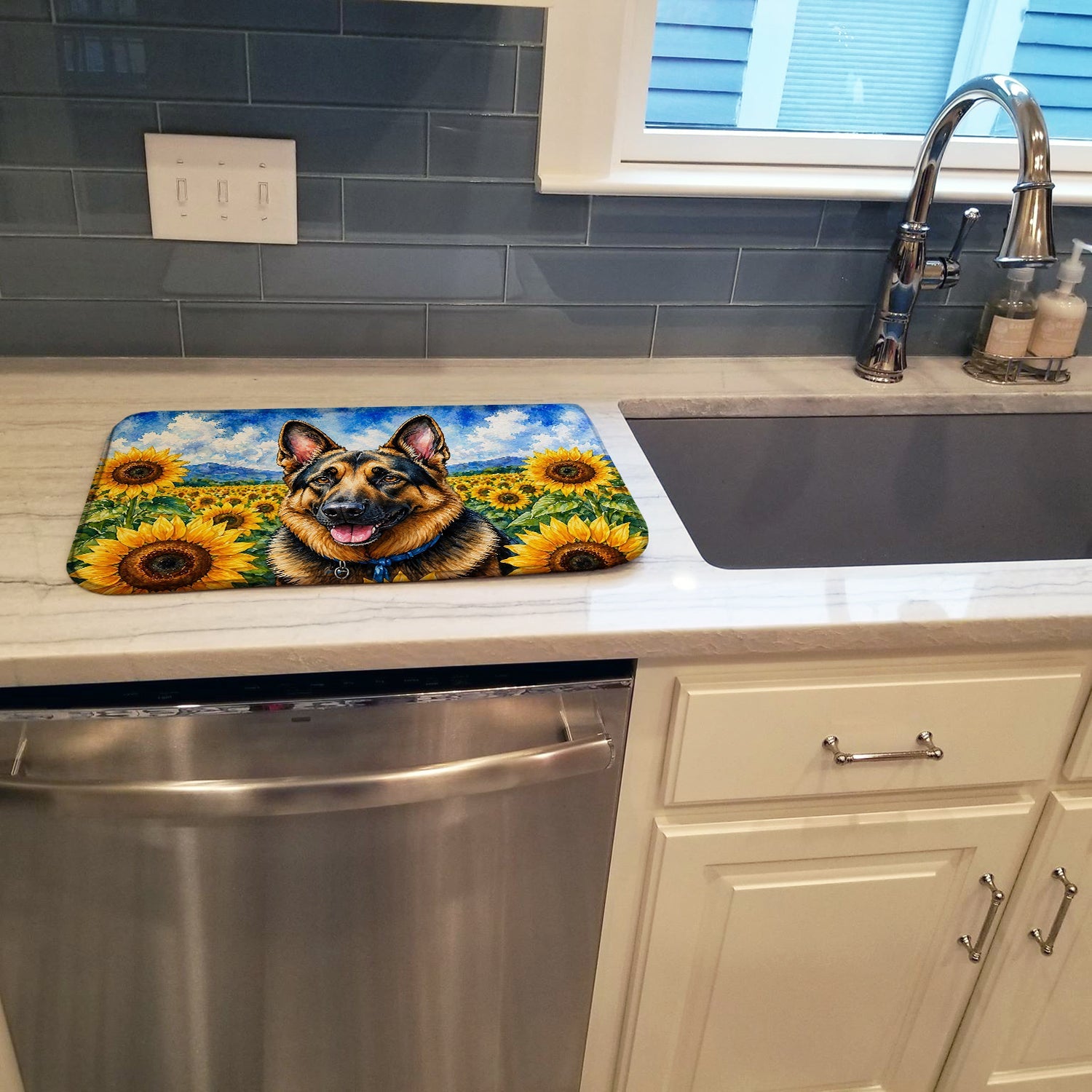 German Shepherd in Sunflowers Dish Drying Mat Absorbent Dish Drying Mat Pad for Kitchen Counter Dish Drainer Mat for Countertop, 14 x 21", Multicolor