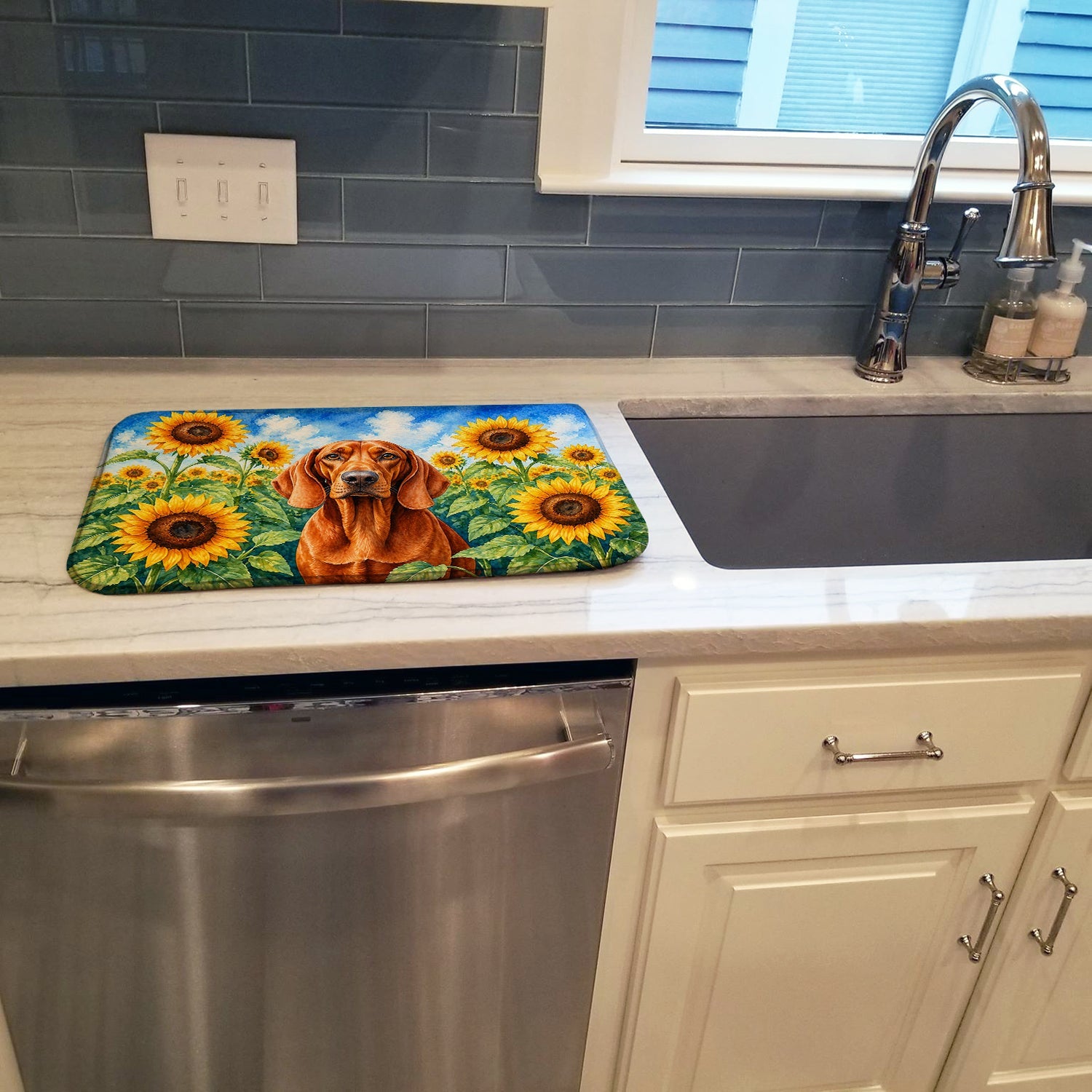 Redbone Coonhound in Sunflowers Dish Drying Mat Absorbent Dish Drying Mat Pad for Kitchen Counter Dish Drainer Mat for Countertop, 14 x 21", Multicolor