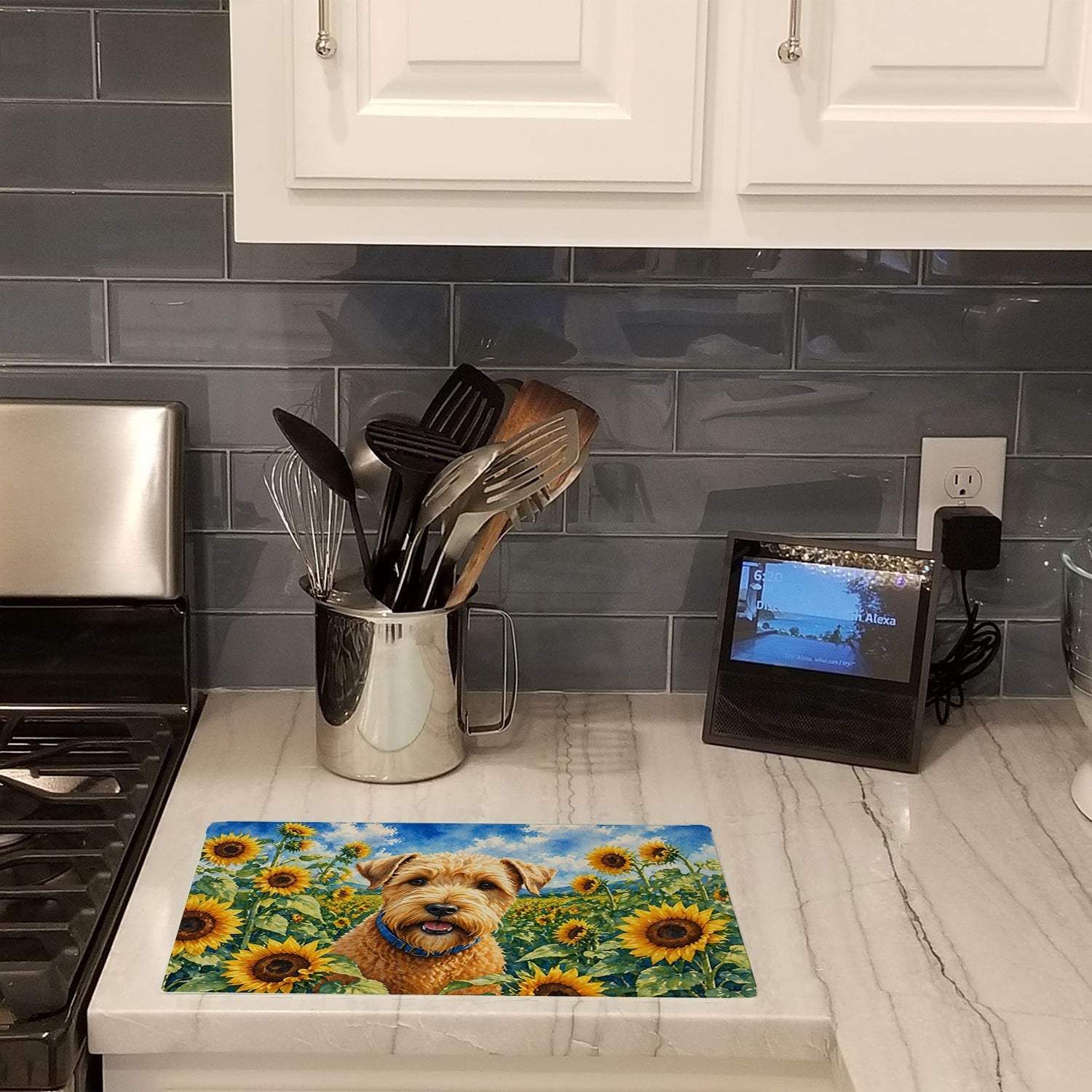 Wheaten Terrier in Sunflowers Cutting Board Tempered Glass Kitchen Cutting Surface, Heat Resistant Chopping Board with Non-Slip Feet, Decorative Food Prep & Serving