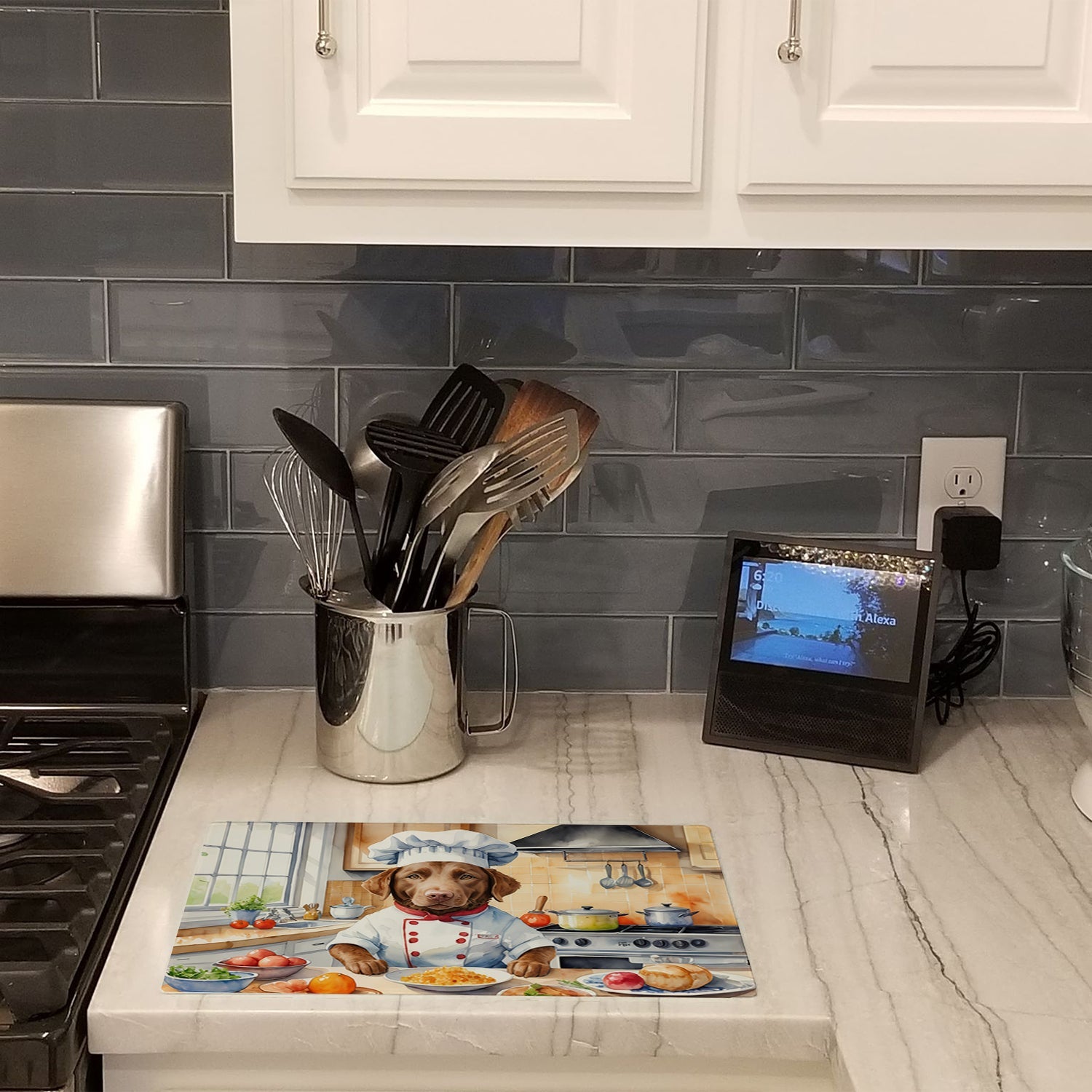Chesapeake Bay Retriever The Chef Cutting Board Tempered Glass Kitchen Cutting Surface, Heat Resistant Chopping, Non-Slip Feet, Food Prep & Serving