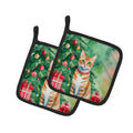 Arabian Mau Cat By the Christmas Tree Pot Holder Set of 2 Heat Resistant Quilted Hot Pads 7.5 x 7.5 Inch, Insulated Kitchen Trivets for Cooking & Baking