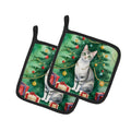 European Shorthair Cat By the Christmas Tree Pot Holder Set of 2 Heat Resistant Quilted Hot Pads 7.5 x 7.5 Inch, Insulated Kitchen Trivets for Cooking & Baking