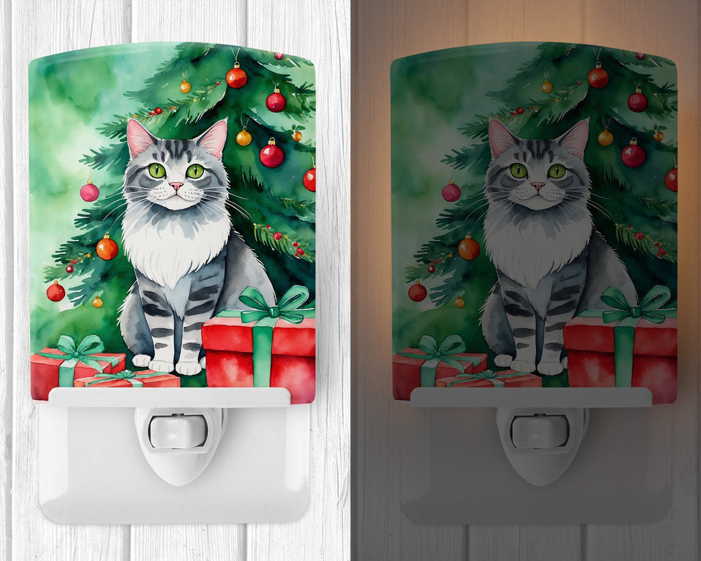 Foldex Exotic Fold Cat By the Christmas Tree Ceramic Night Light Compact, UL-Certified, Ideal for Bedroom, Bathroom, Nursery, Hallway, Kitchen, 6x4x3, Multicolor