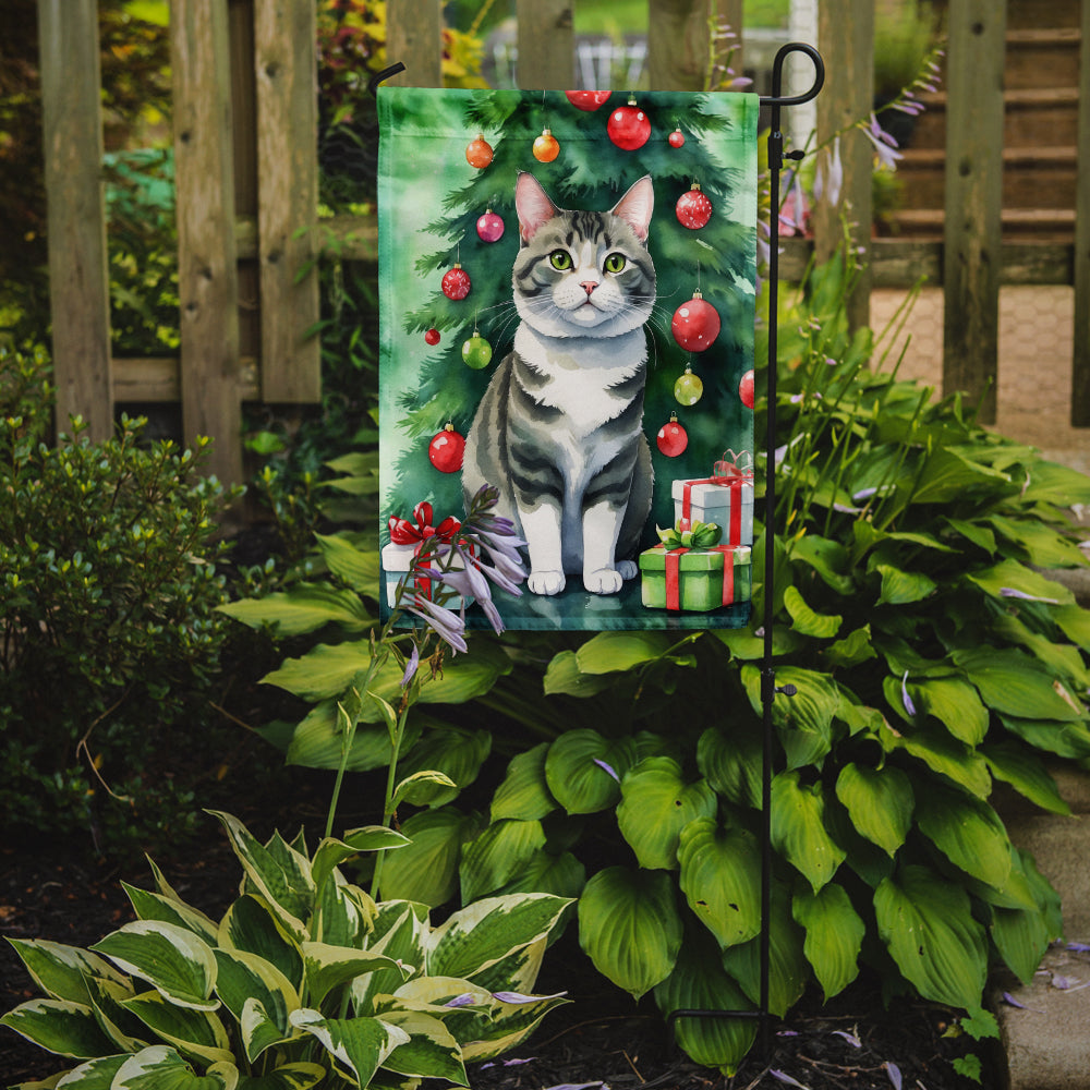 Korean Bobtail Cat By the Christmas Tree Garden Flag Mailbox Decorative Yard Banner Outside Patio Artwork for Flower Beds, Garden Size, Multicolor