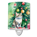 Li Hua Cat By the Christmas Tree Ceramic Night Light Compact, UL-Certified, Ideal for Bedroom, Bathroom, Nursery, Hallway, Kitchen, 6x4x3, Multicolor