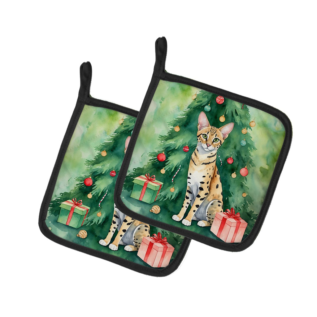 Savannah Cat By the Christmas Tree Pot Holder Set of 2 Heat Resistant Quilted Hot Pads 7.5 x 7.5 Inch, Insulated Kitchen Trivets for Cooking & Baking