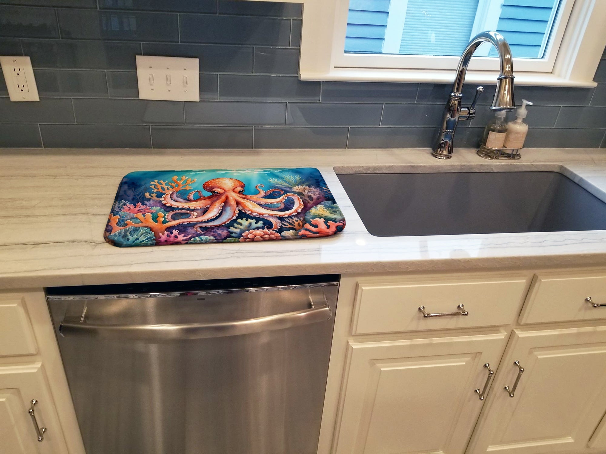 Octopus Among Coral Dish Drying Mat Absorbent Dish Drying Mat Pad for Kitchen Counter Dish Drainer Mat for Countertop, 14 x 21", Multicolor