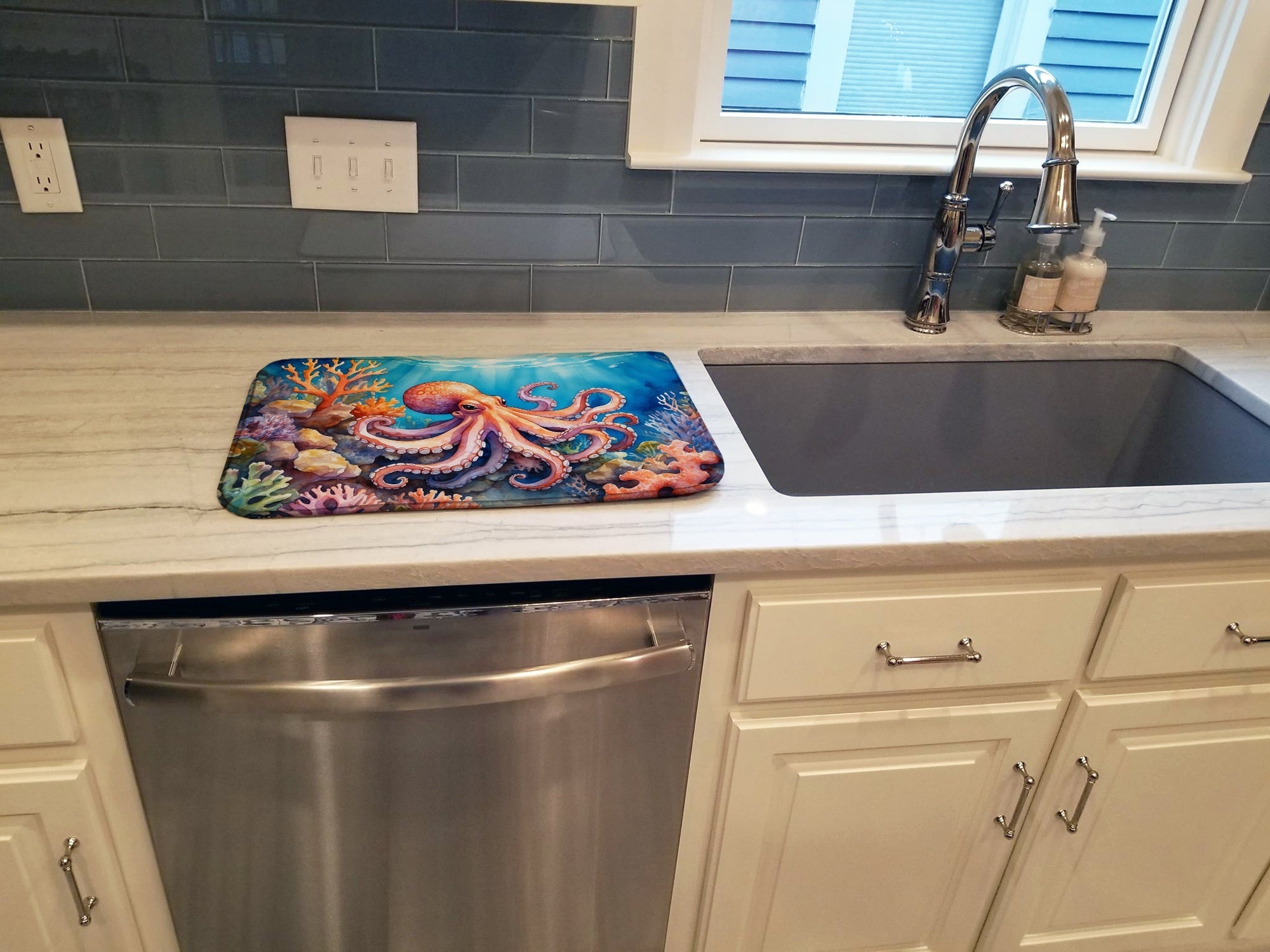 Octopus Among Coral Dish Drying Mat Absorbent Dish Drying Mat Pad for Kitchen Counter Dish Drainer Mat for Countertop, 14 x 21", Multicolor