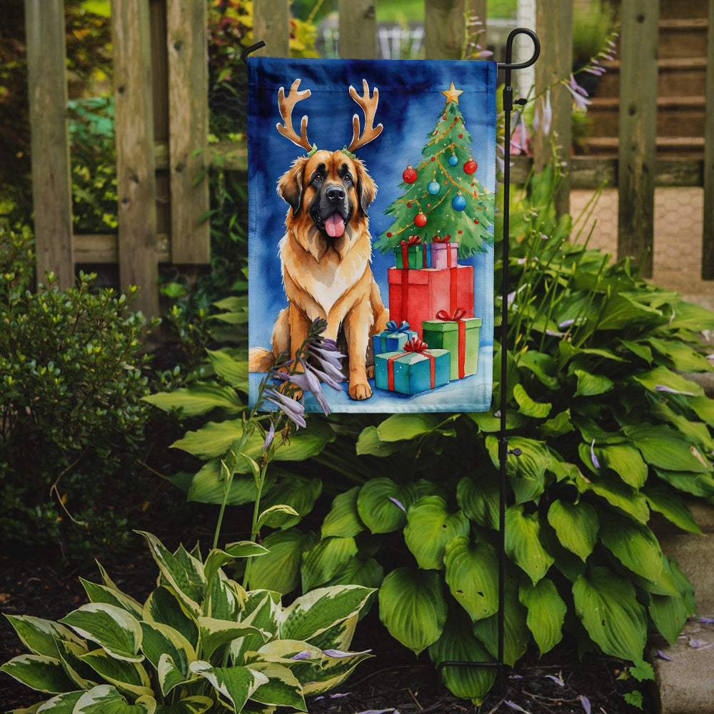 Leonberger Christmas Reindeer Garden Flag Mailbox Decorative Yard Banner Outside Patio Artwork for Flower Beds, Garden Size, Multicolor