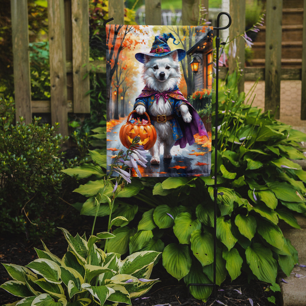 American Eskimo Halloween Trick or Treat Garden Flag Mailbox Decorative Yard Banner Outside Patio Artwork for Flower Beds, Garden Size, Multicolor