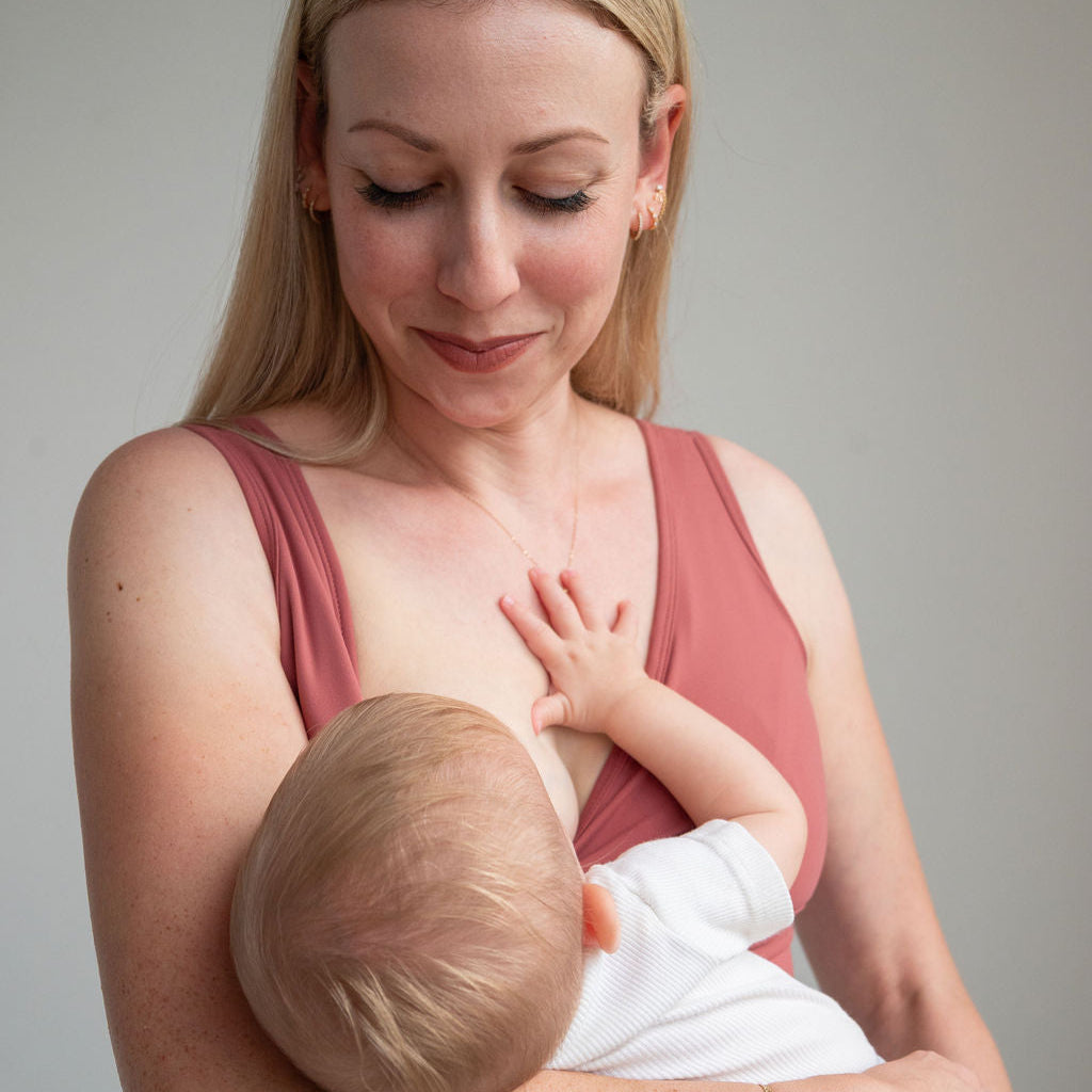 Everyday Luxe® 3.0 Nursing & Hands-Free Pumping Bra for Breastfeeding Moms