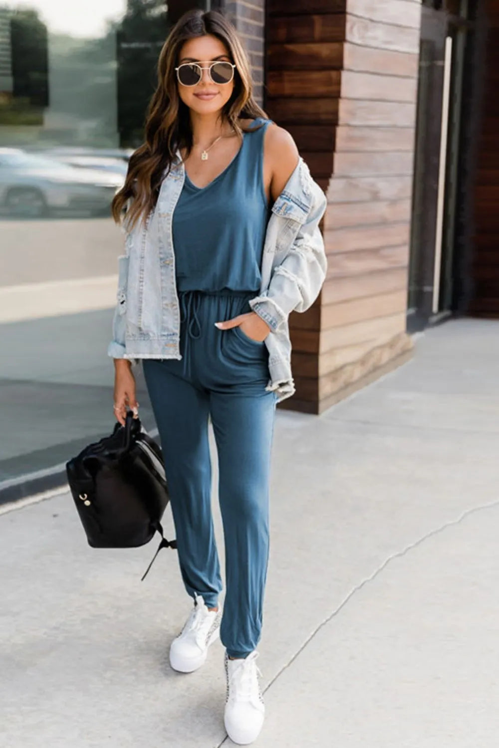 Drawstring Round Neck Sleeveless Jumpsuit.