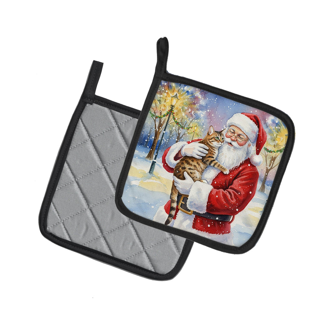 Spotted Tabby Brown Cat with Santa Claus Pot Holder Set of 2 Heat Resistant Quilted Hot Pads 7.5 x 7.5 Inch, Insulated Kitchen Trivets for Cooking & Baking