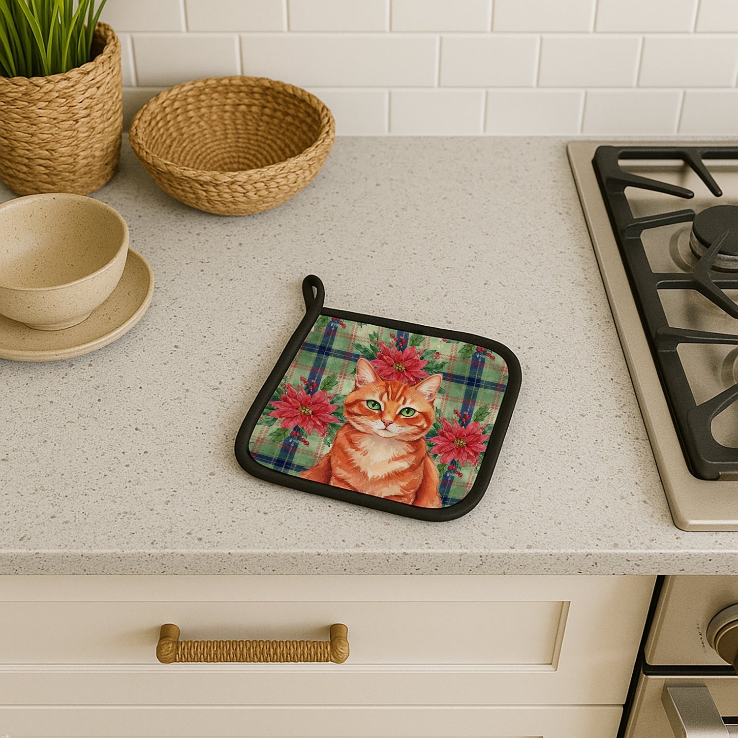 Solid Red Ginger Cat with Poinsettias Pot Holder Set of 2 Heat Resistant Quilted Hot Pads 7.5 x 7.5 Inch, Insulated Kitchen Trivets for Cooking & Baking