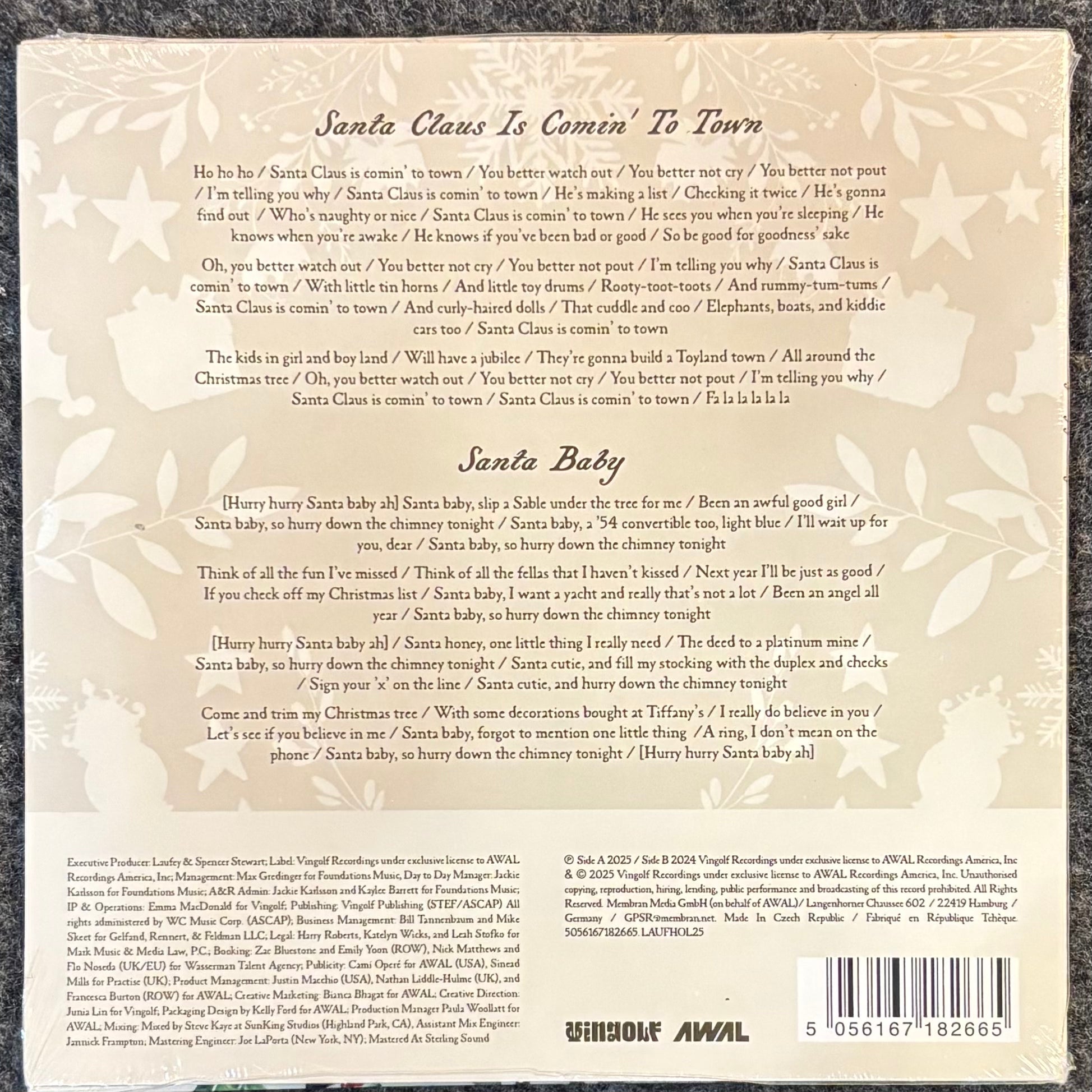 LAUFEY - A VERY LAUFEY HOLIDAY: SANTA CLAUS IS COMIN' TO TOWN EDITION 7" Vinyl Record