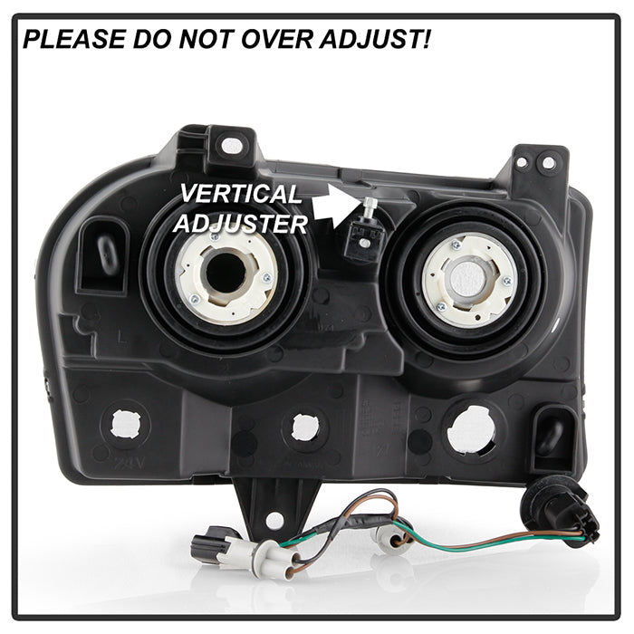 SPYDER Xtune Chrysler 300 05-08 Halogen Non-Projection Style Only Crystal Headlights Black HD-JH-C305-HA-BK 9026423
