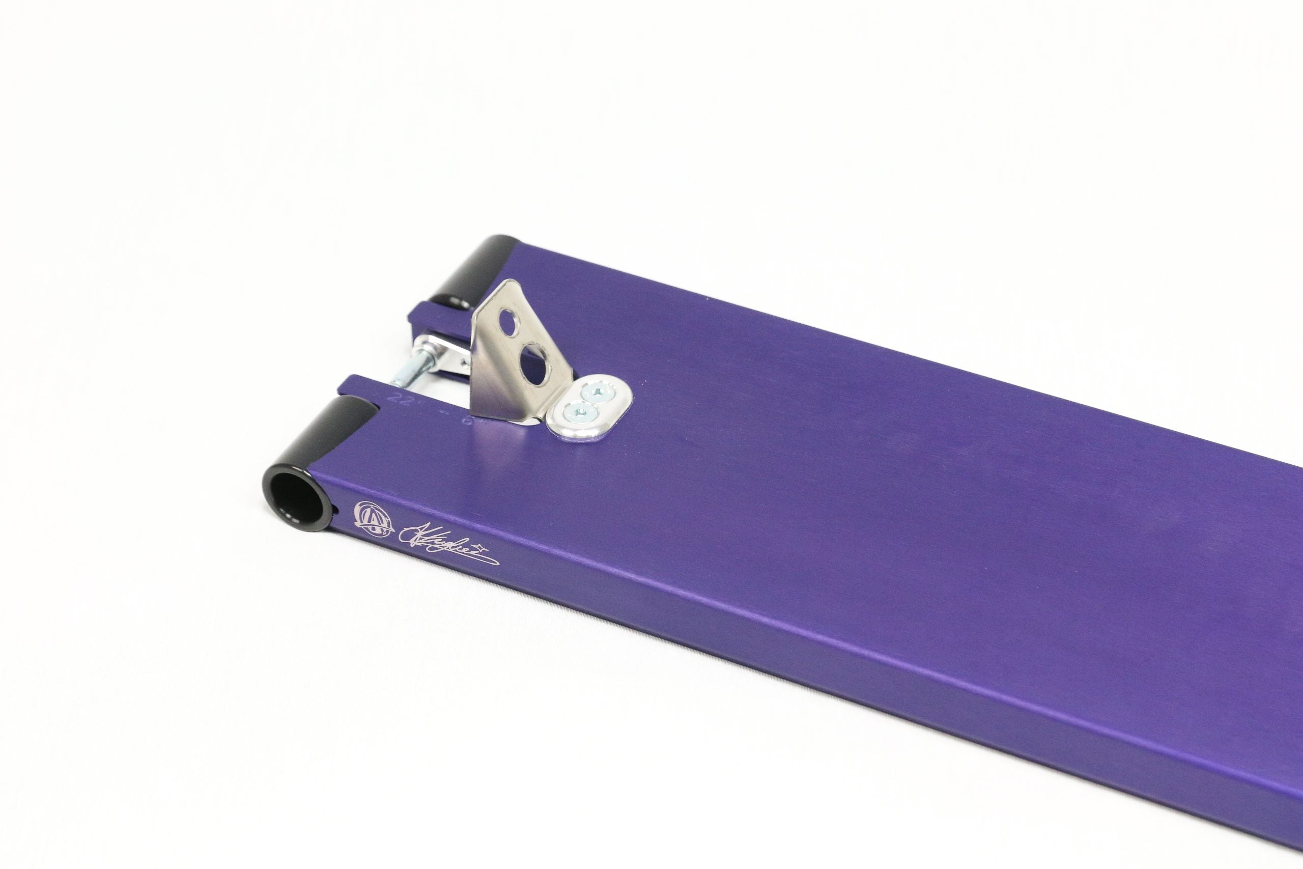 Apex Angus Hughes Signature V3 Scooter Deck - 6″ x 22″ Violet