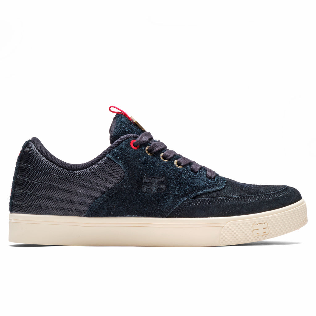 IPATH - Poet Suede Shoes