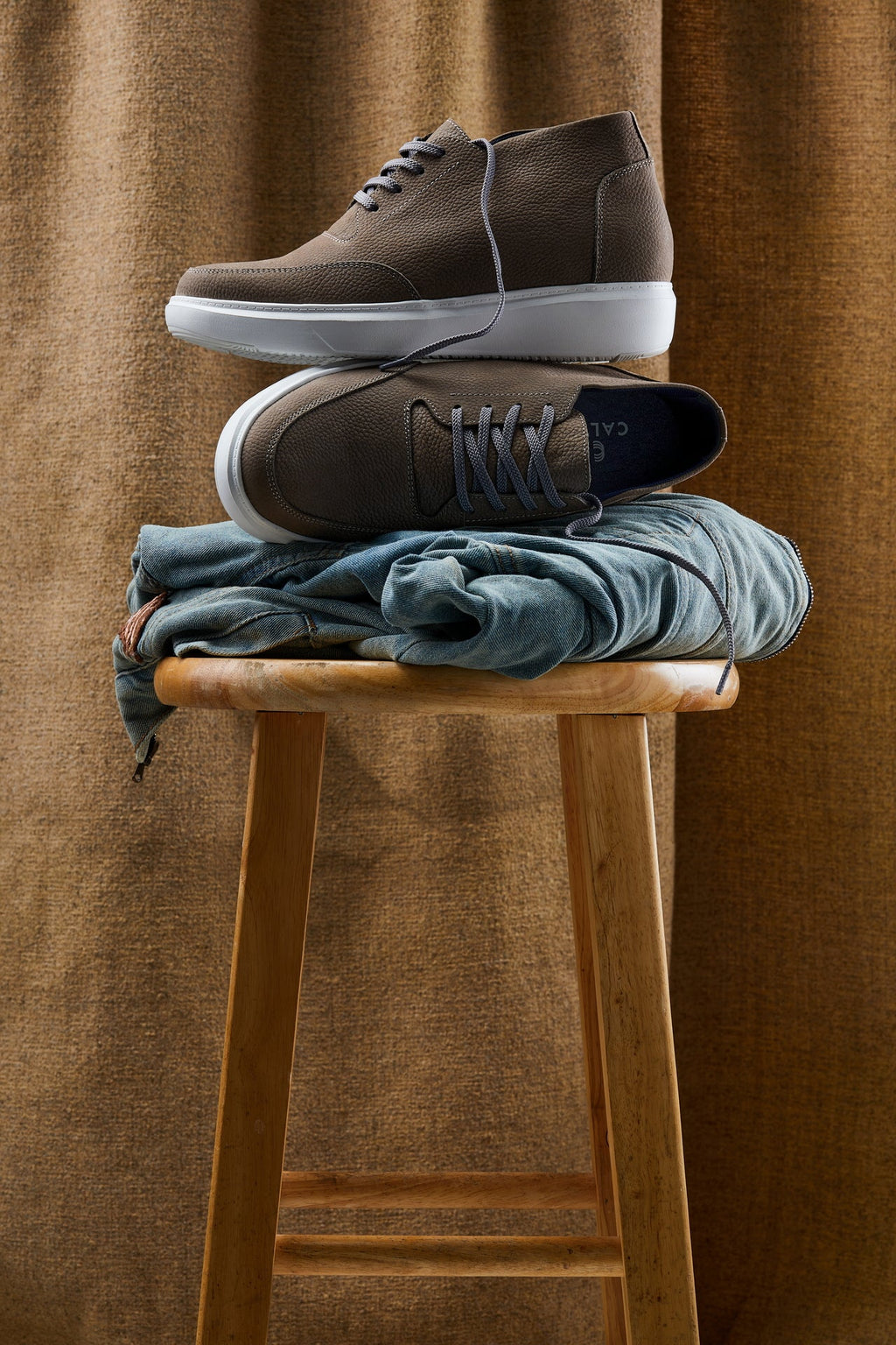 CALTO - J1771 - 3.2 Inches Taller (Grey) - Casual Chunky Sole Boots – Soft Pebble Grain Nubuck Leather