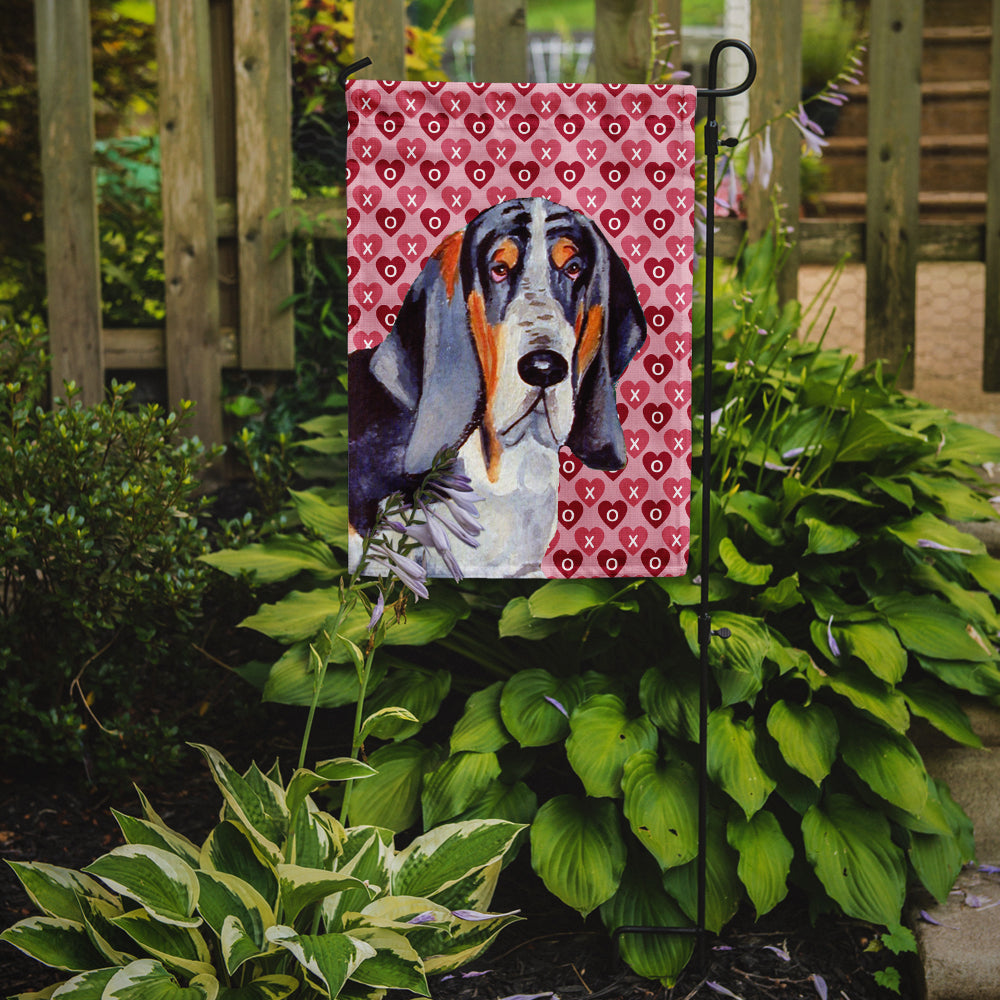 Basset Hound Hearts Love and Valentine's Day Portrait Garden Flag Mailbox Decorative Yard Banner Outside Patio Artwork for Flower Beds, Garden Size, Multicolor