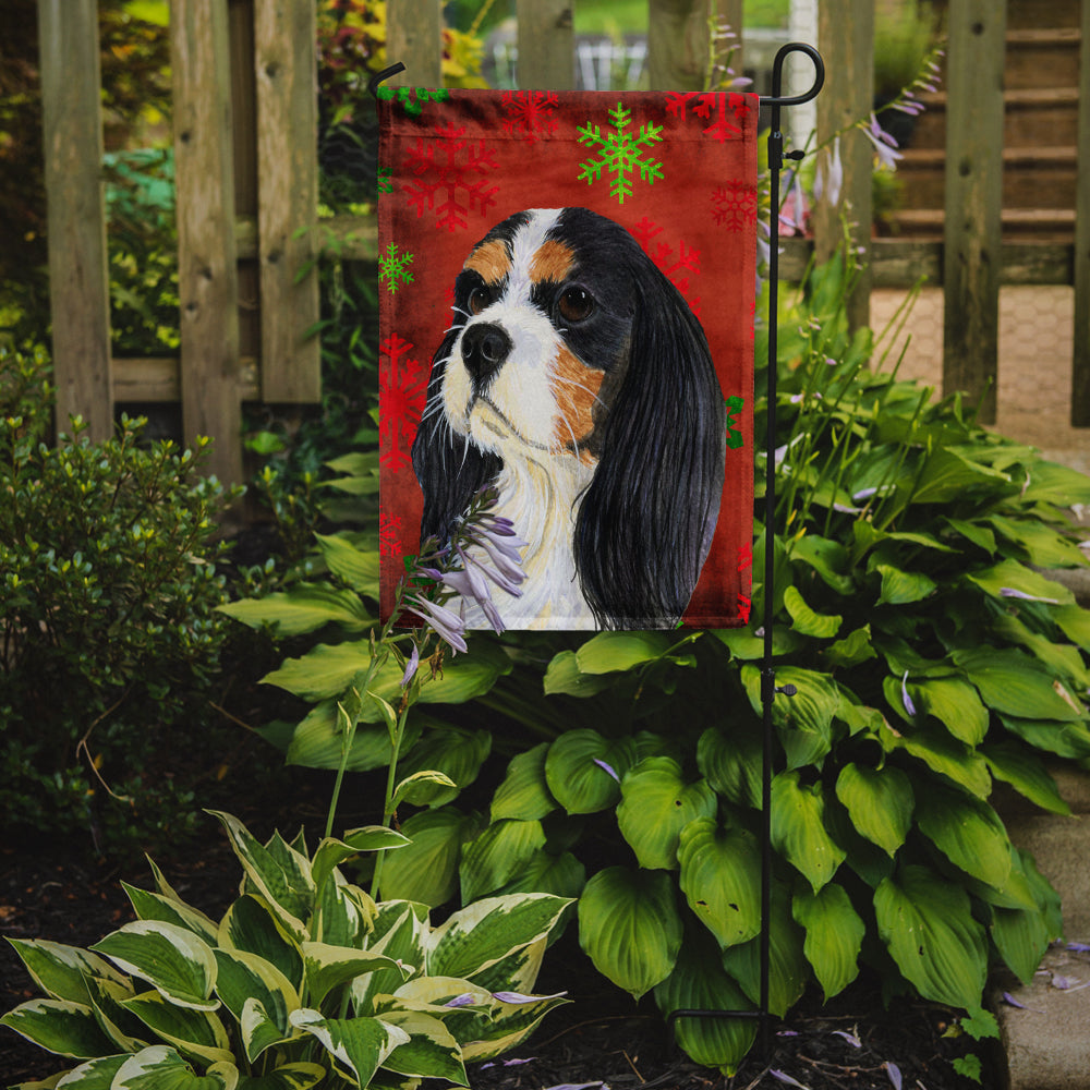 Cavalier Spaniel Red and Green Snowflakes Holiday Christmas Garden Flag Mailbox Decorative Yard Banner Outside Patio Artwork for Flower Beds, Garden Size, Multicolor