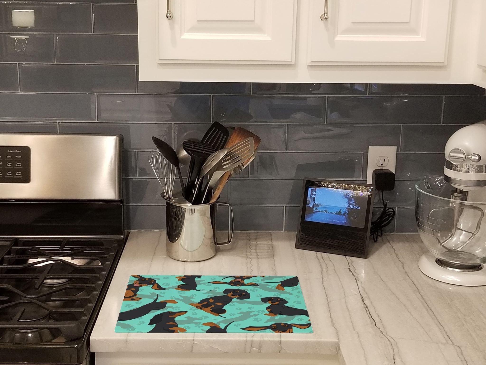 Black and Tan Dachshund Cutting Board Tempered Glass Kitchen Cutting Surface, Heat Resistant Chopping, Non-Slip Feet, Food Prep & Serving