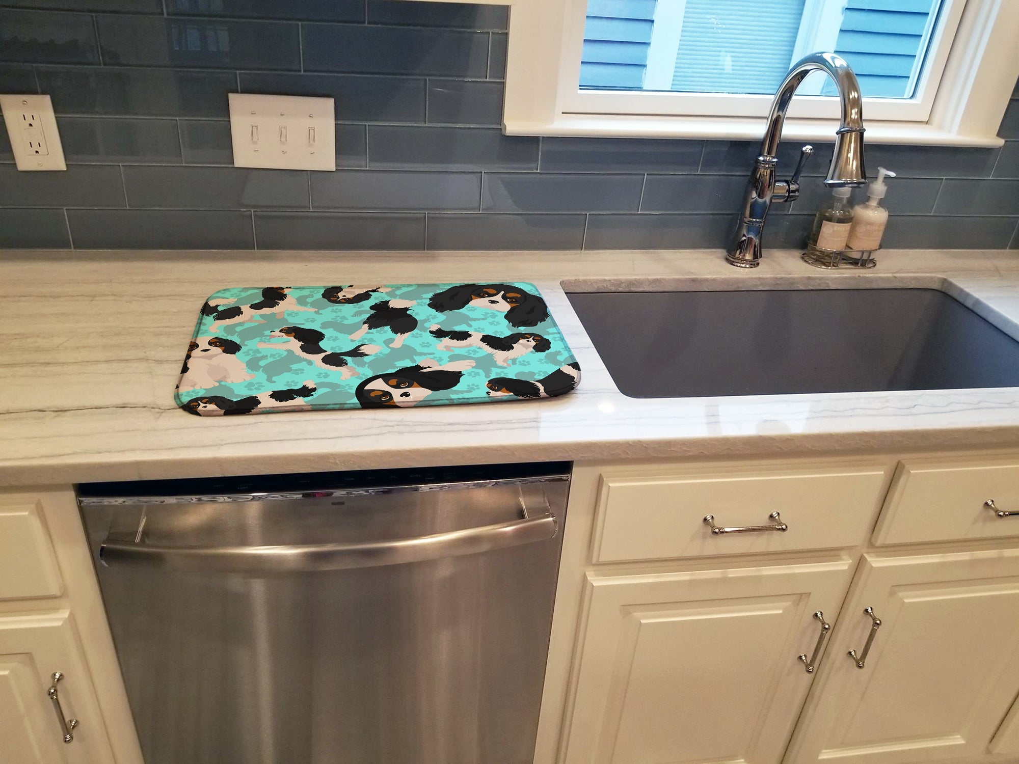 Tricolor Cavalier Spaniel Dish Drying Mat Absorbent Dish Drying Mat Pad for Kitchen Counter Dish Drainer Mat for Countertop, 14 x 21", Multicolor