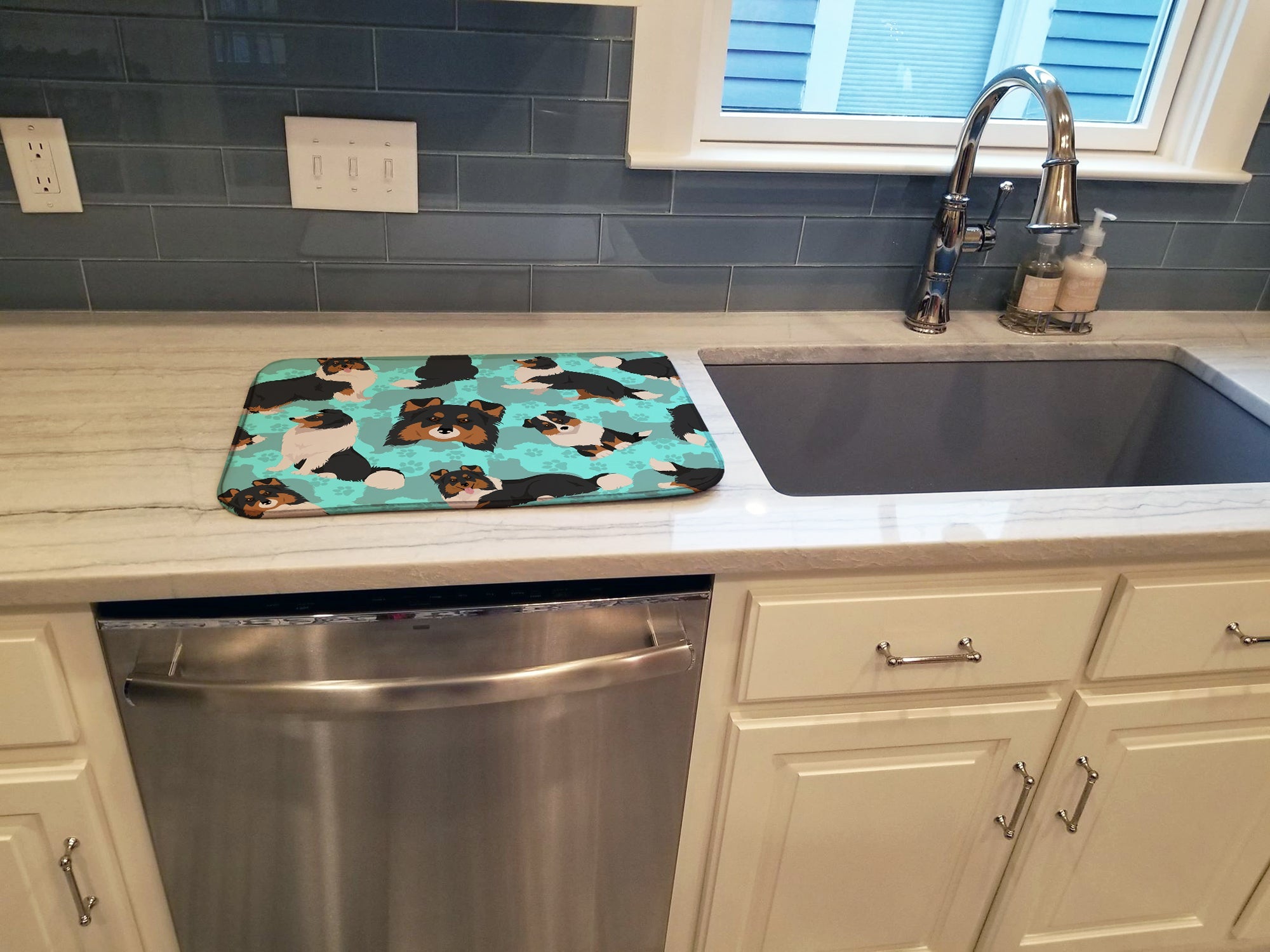 Tricolor Sheltie Dish Drying Mat Absorbent Dish Drying Mat Pad for Kitchen Counter Dish Drainer Mat for Countertop, 14 x 21", Multicolor