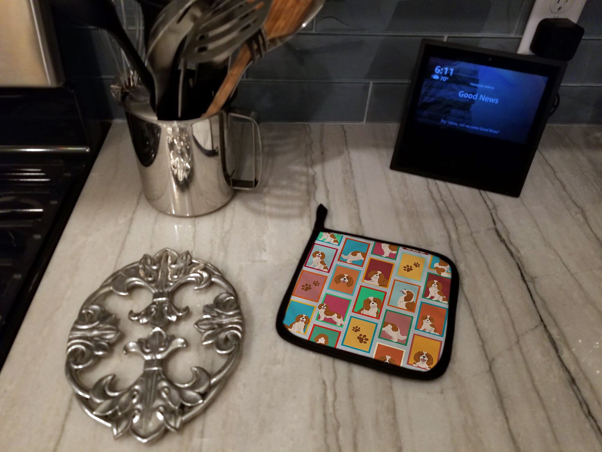 Lots of Blenheim Cavalier Spaniel Pot Holder Set of 2 Heat Resistant Quilted Hot Pads 7.5 x 7.5 Inch, Insulated Kitchen Trivets for Cooking & Baking