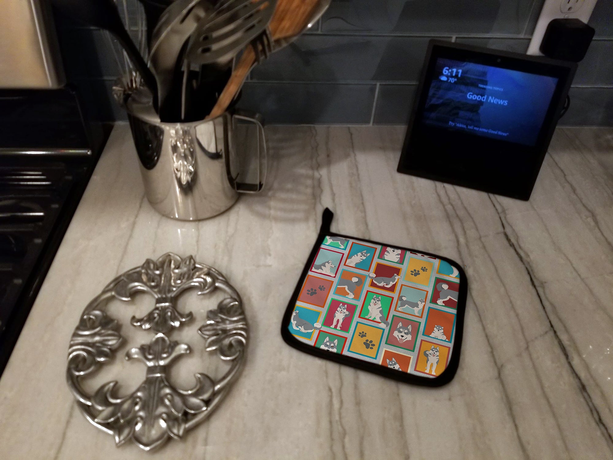 Lots of Grey Siberian Husky Pot Holder Set of 2 Heat Resistant Quilted Hot Pads 7.5 x 7.5 Inch, Insulated Kitchen Trivets for Cooking & Baking