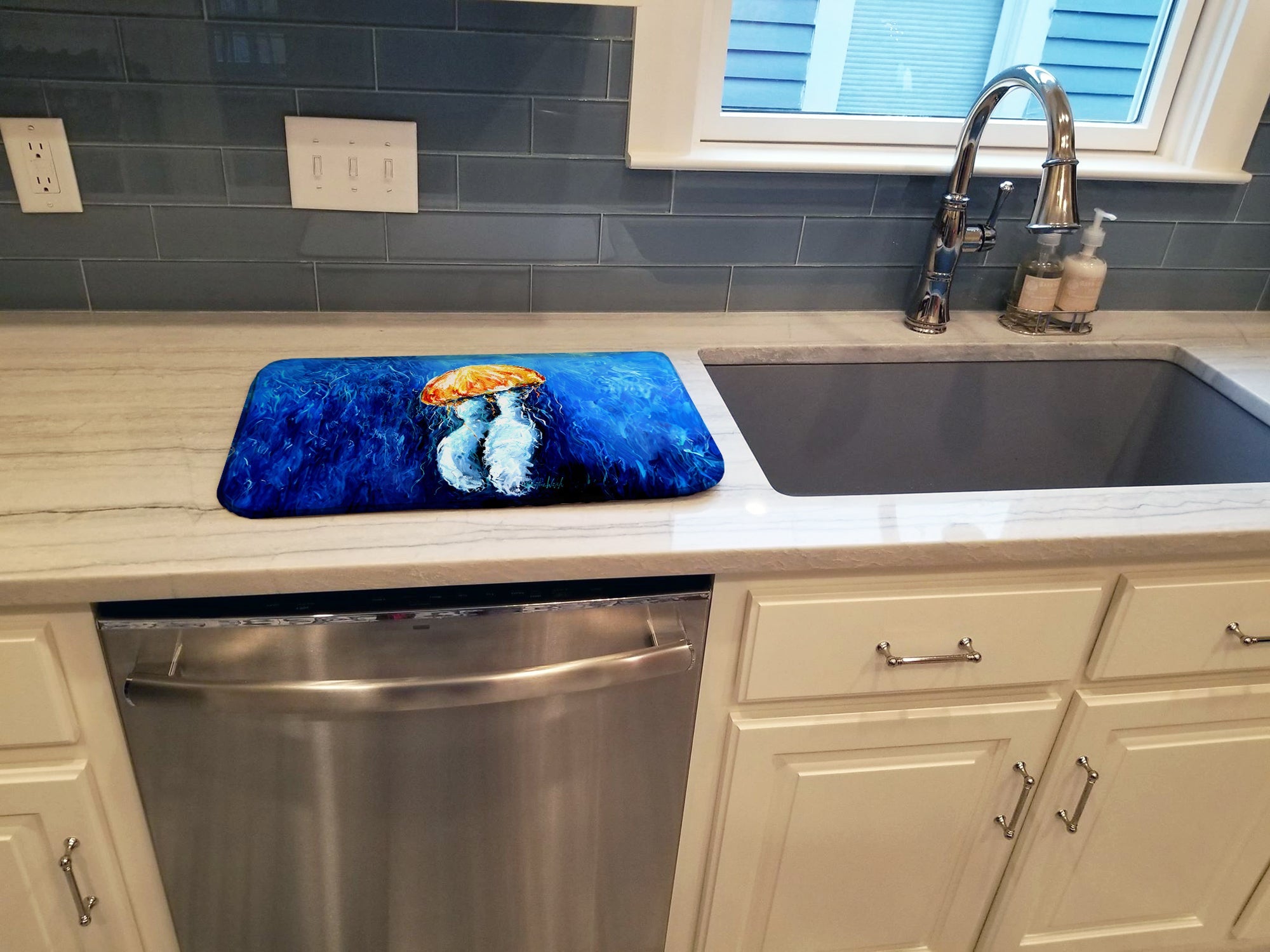 Fanta Sea Jellyfish Dish Drying Mat Absorbent Dish Drying Mat Pad for Kitchen Counter Dish Drainer Mat for Countertop, 14 x 21", Multicolor