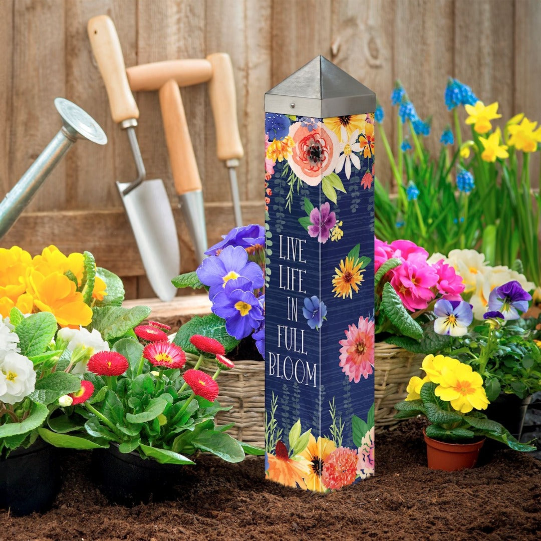 Plant Kindness Art Pole 20 Inches Tall