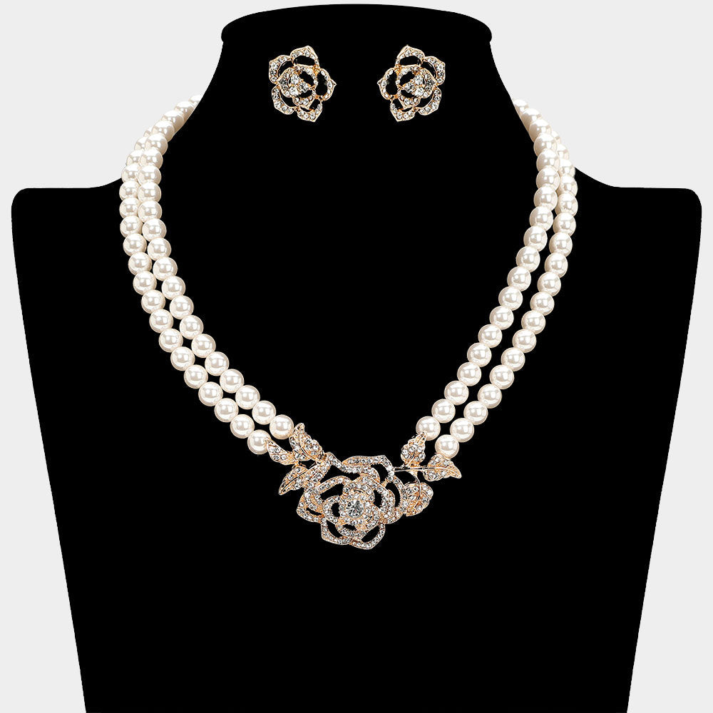 Rhinestone Paved Rose Pendant Double Layered Pearl Necklace