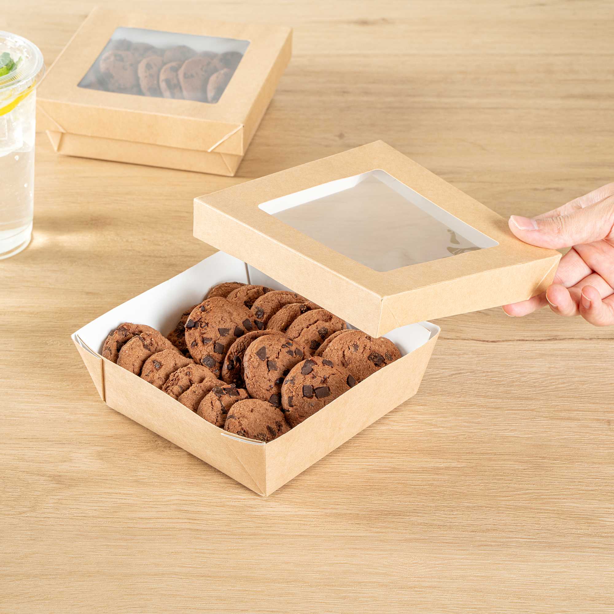 Cafe Vision 34 oz Square Kraft Paper Large Take Out Container - 6" x 6" x 2" - 200 count box