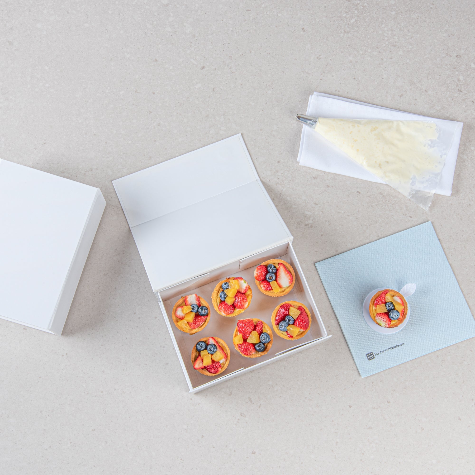 Cater Tek Rectangle White Paper Medium Tic Tac Box - Magnetic - 9" x 6" x 3 1/2" - 10 count box